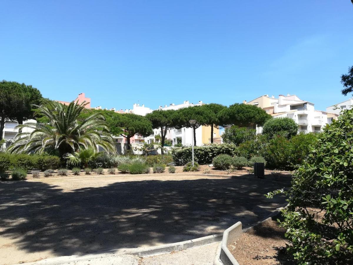 Studio Cabine Vue Port Avec Parking Prive, Piscine, Parc, Boulodrome Агде Екстериор снимка